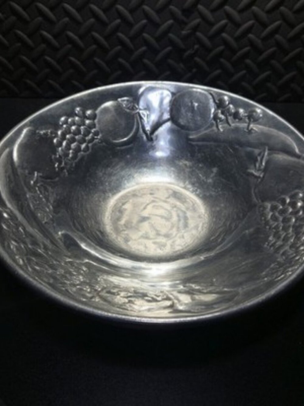 Vintage Wilton Armetale Round Fruit Vegetable Salad Bowl 12.75"